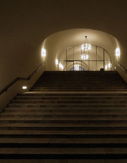 文化学院入口の大階段